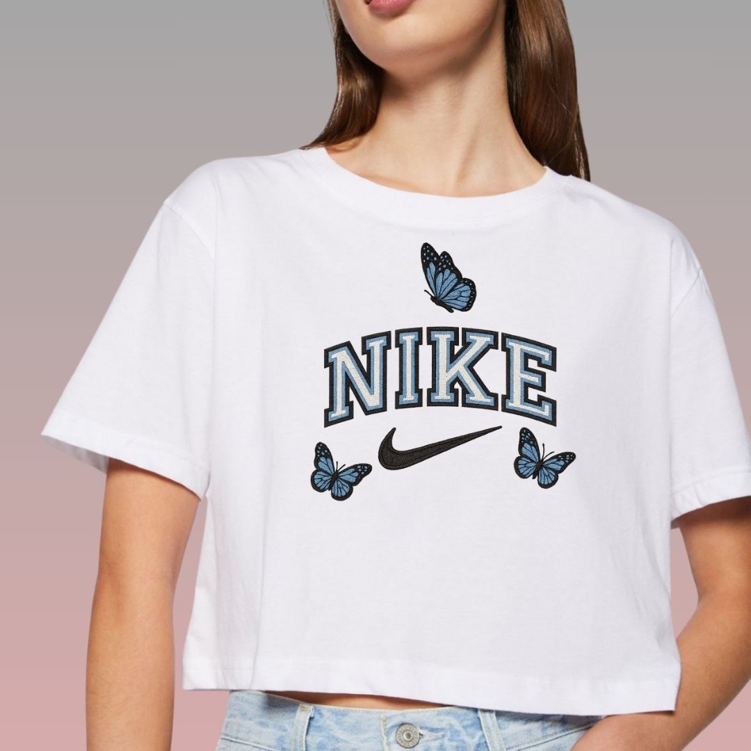 Crop Top Manga Corta Nike Diseño Mariposas Con Efecto Bordado / Blanco