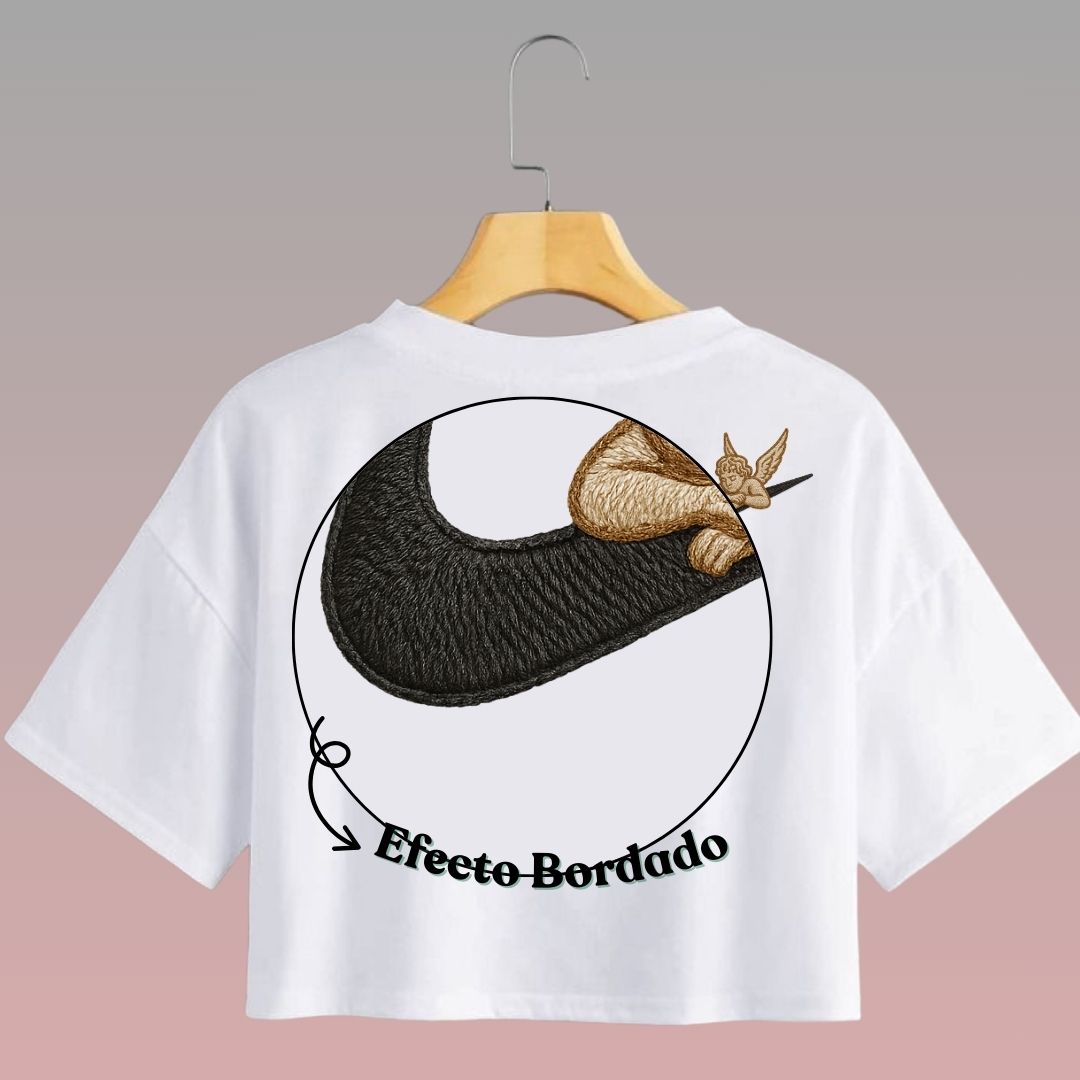 Crop Top Manga Corta Angel Nike Con Efecto Bordado