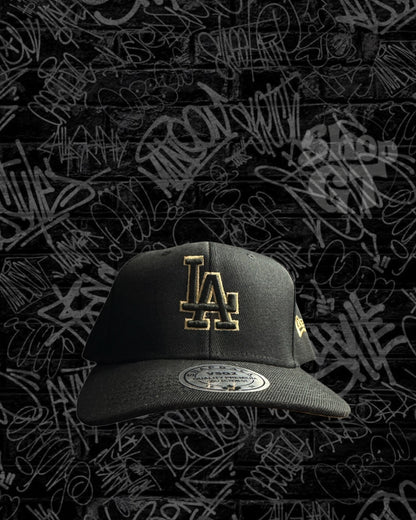Gorra Curva LA negro y dorado