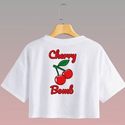 Crop Top Cherry Bomb Manga Corta Estilo Bordado / Blanco